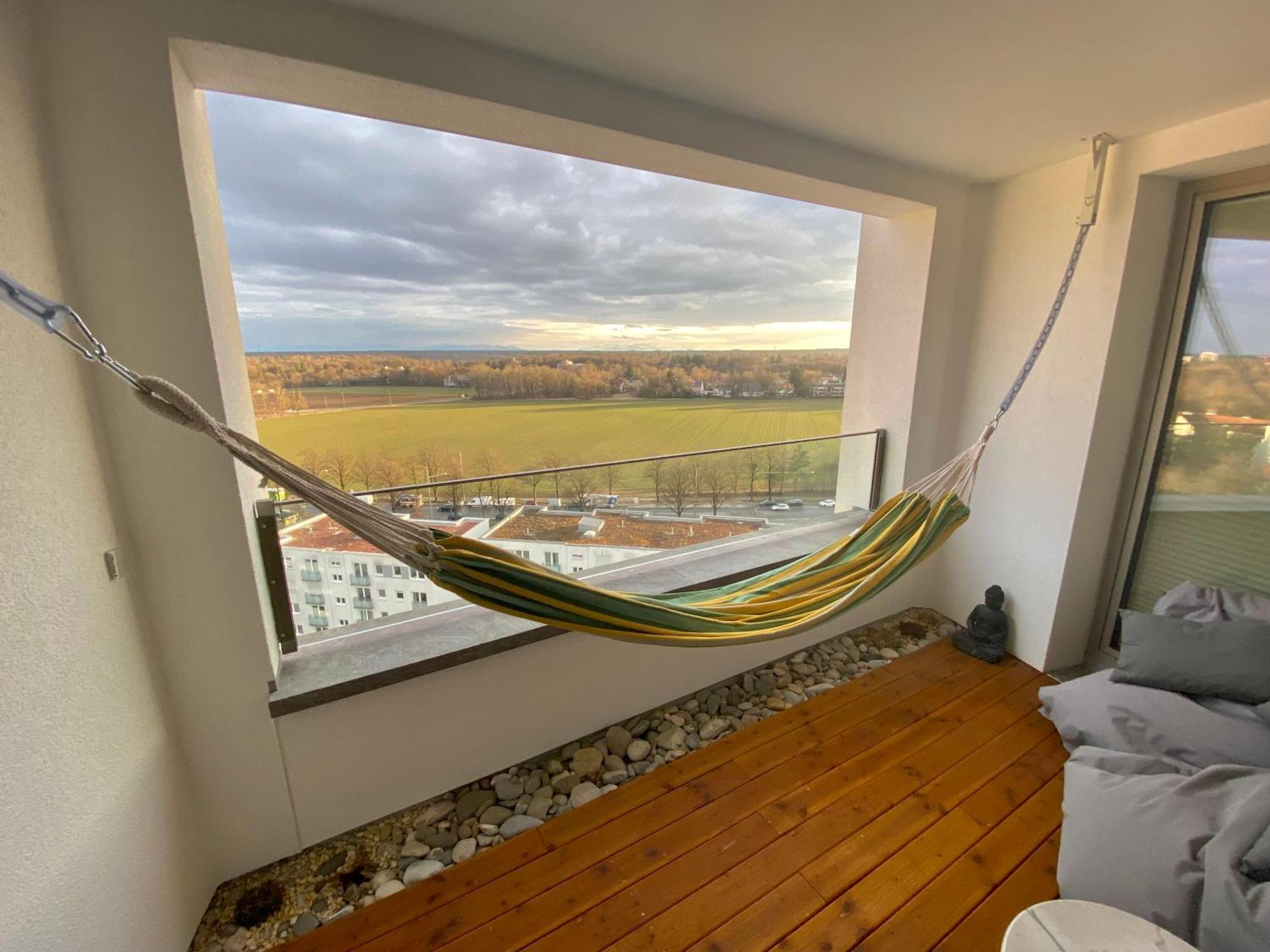 Alpen-Panorama Suite - Einzigartige Privatsuite Hoch Ueber Muenchen, 12Tes Og, Alpenblick, Loggia, Whirlpool, 15 Minuten Zum Zentrum, Ruhe Und Erholung In Der Stadt Muenchen Fuer Privat Und Geschaeftlich Reisende Экстерьер фото